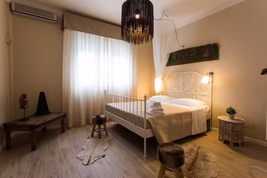 1920 Maison et Musique Hotel