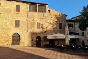 A La Casa Dei Potenti