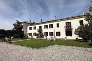 A Villa Esperia Bed and Breakfast