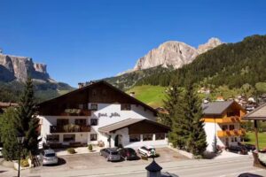 Adria Garni B&B Residence Corvara