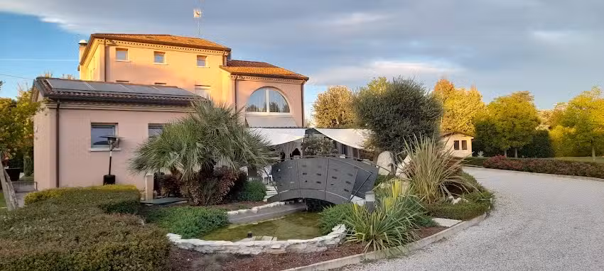 AGRIALLOGGI LAPALAZZINA