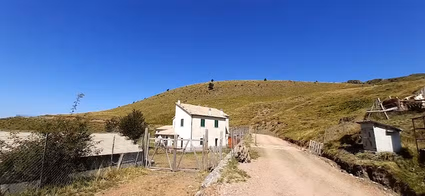 AGRIRIFUGIO MALGA PERLEZZI