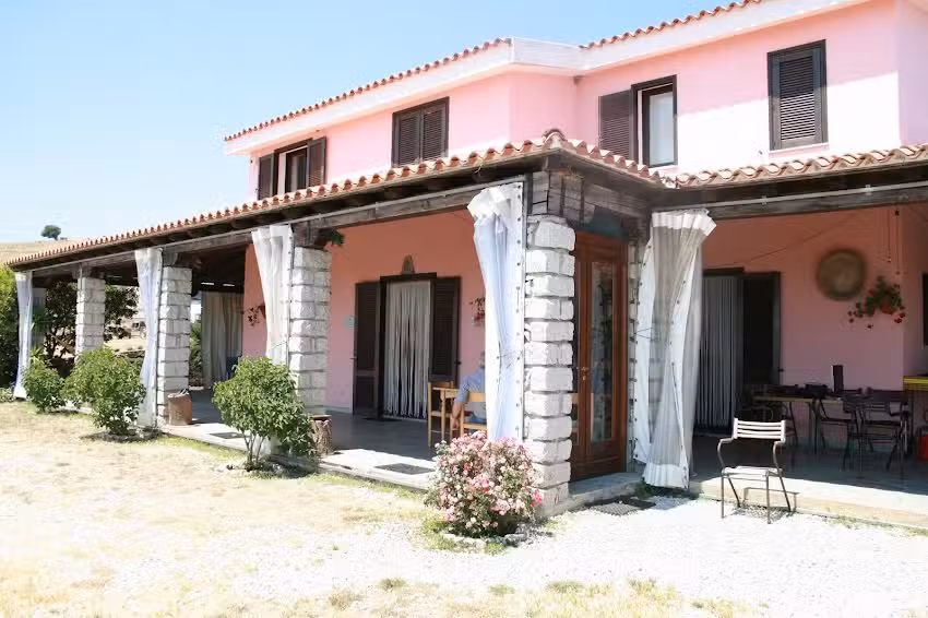 Agriturismo/ Agricampeggio/ Sosta Camper/ Ertila