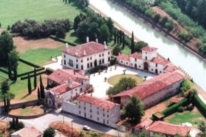 Agriturismo Bed and Breakfast Casa Villa D’Arco