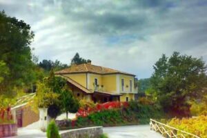 Agriturismo Donna Bianca – Ristorante – Area Camper – B&B – Cucina Tipica