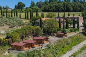 AGRITURISMO e MANEGGIO POGGIO LEONE