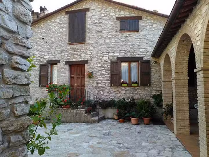 Agriturismo La Castagna