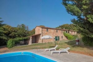 Agriturismo Le Badie a Castellina Marittima COSTA DEGLI ETRUSCHI – APPARTAMENTI con piscina in Val di Cecina – CASA VACANZE