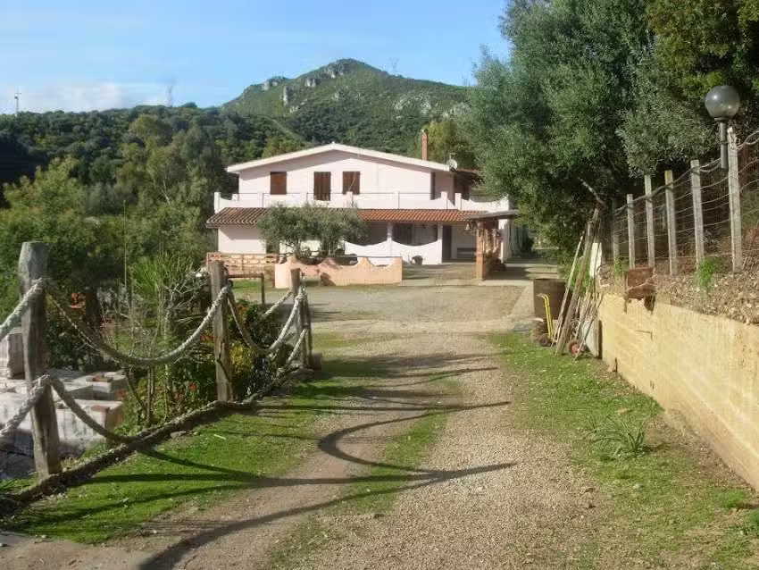 Agriturismo Lo Sperone Gonnesa