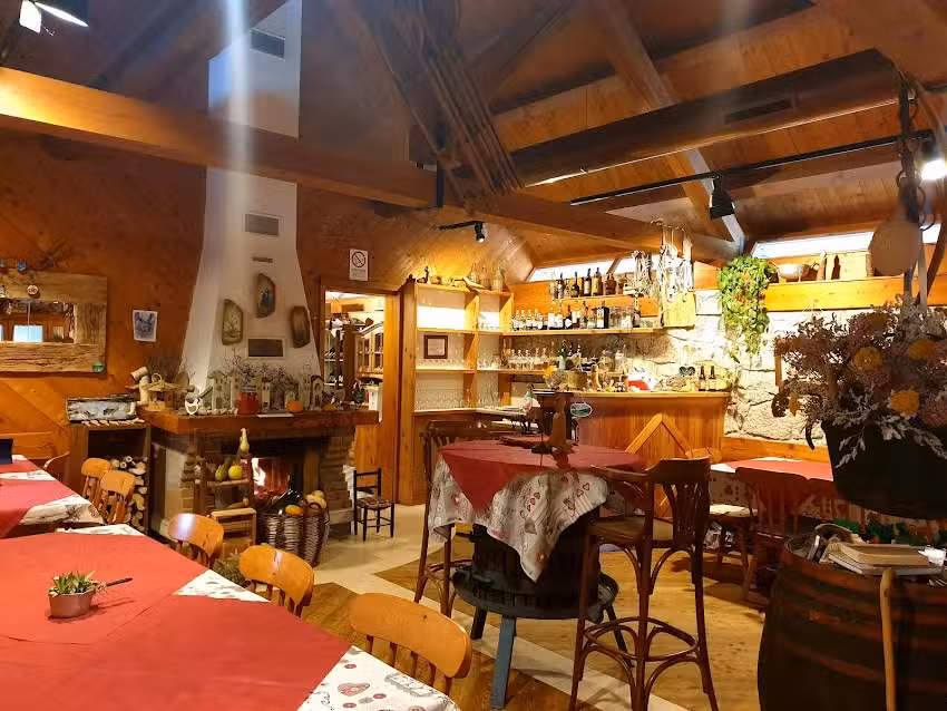 Agriturismo Malga Valli. CONTATTATECI SU WATHSAPP