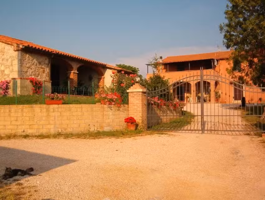 AGRITURISMO ” Marruchetone Vecchio ” di Elisa Antoni