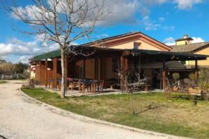Agriturismo Perugini (Az. Agricola, Camere, Agriturismo, Eventi)