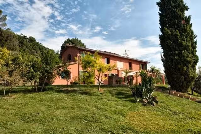 Agriturismo Podere Chiaromonte farm holiday farmhouse