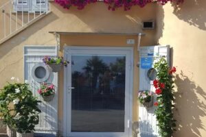 Agriturismo Torre dei Paponi – Camera “Loft al Mare” e camera “Finestre sul Mare””