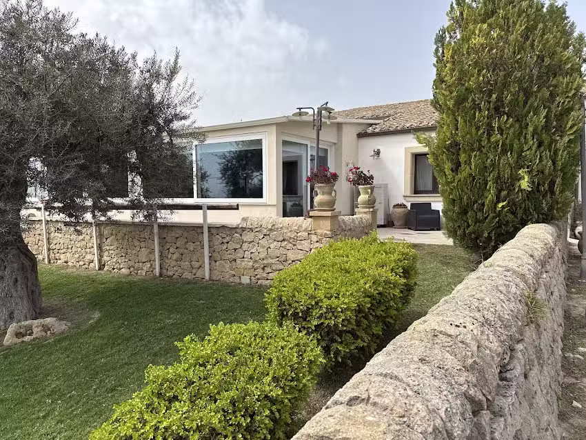 Agriturismo Valle Di Chiaramonte