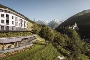 AhriaPura Apartments