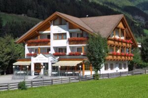 Ahrner Wirt Apartments