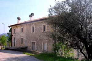 Ai Limiti • 67 • StoneHouse