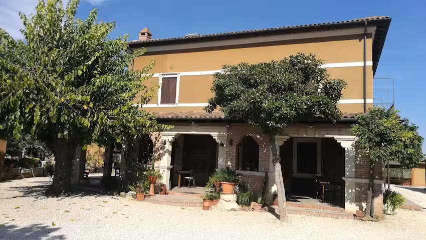 Al Casale Bed & Breakfast