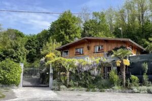 Al cervo tra i laghi CIN: IT013222C1GHPFPIJH