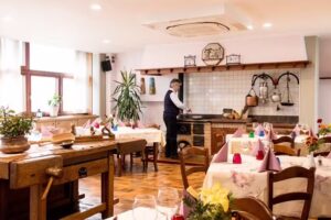 Al Fogolâr Rooms & Osteria