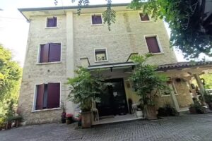 Al Moin Beds & Homes