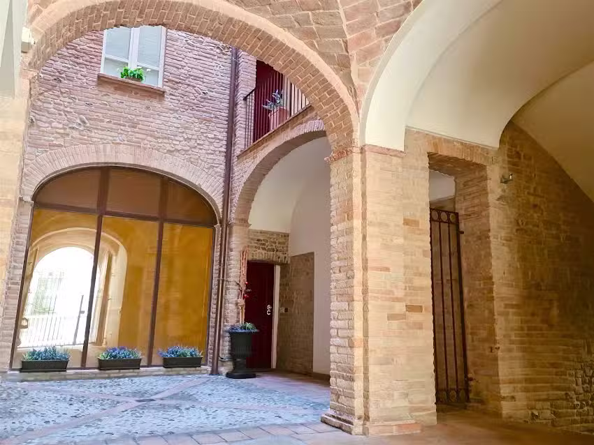 Alamiré R&B – Suites & Studios