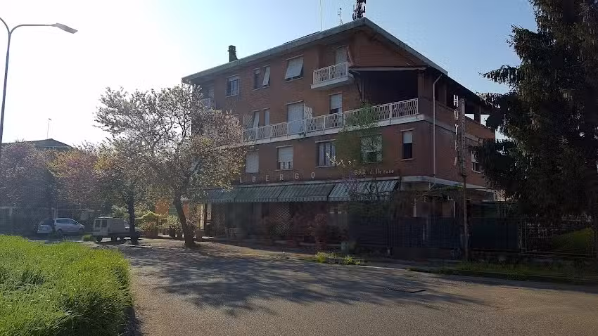 Albergo E Ristorante Delle Rose Di Mancuso Mario Xa7 C.