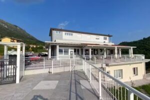 ALBERGO LODRINO – Zeta affittacamere