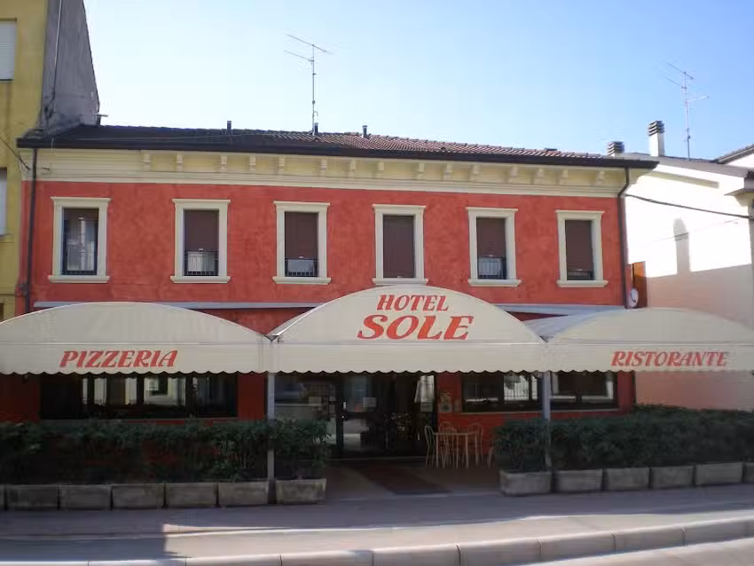 Albergo Pizzeria Sole snc CIN IT023071A1N3NNBF7S