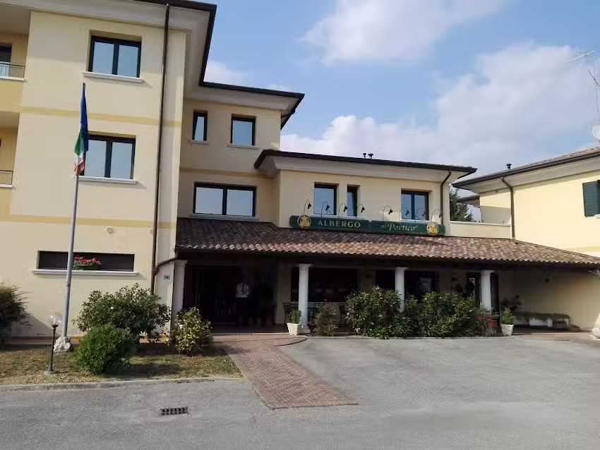Albergo Ristorante AL PORTICO