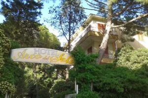 Albergo Ristorante Arco del Sole