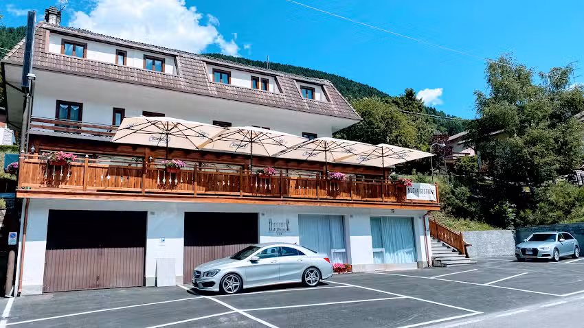 Albergo Ristorante & Pizzeria “AL MANIERO”