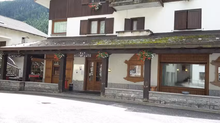 Albergo Ristorante VALLUNGA – NEGOZIO ALIMENTARI E PRODOTTI TIPICI