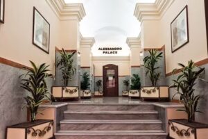 Alessandro Palace & Bar