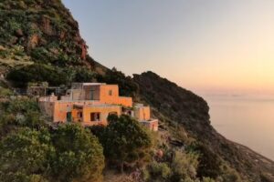 Alicudi Casa