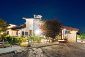 Alloggi e Case vacanze Villa Isabella | Gioia del Colle (Ba) con parcheggio interno custodito