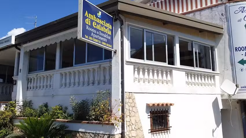Ambasciata di Calabria Rooms&Breakfast Apartments