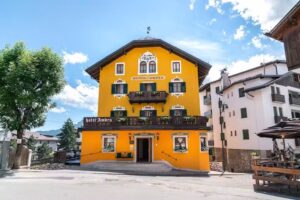 Ambra Cortina Luxury & Fashion Boutique Hotel