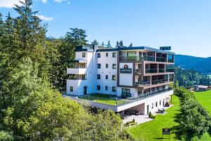 Apartment Hotel Christine **** in Hafling bei Meran, Meranerland, Südtirol, Italien
