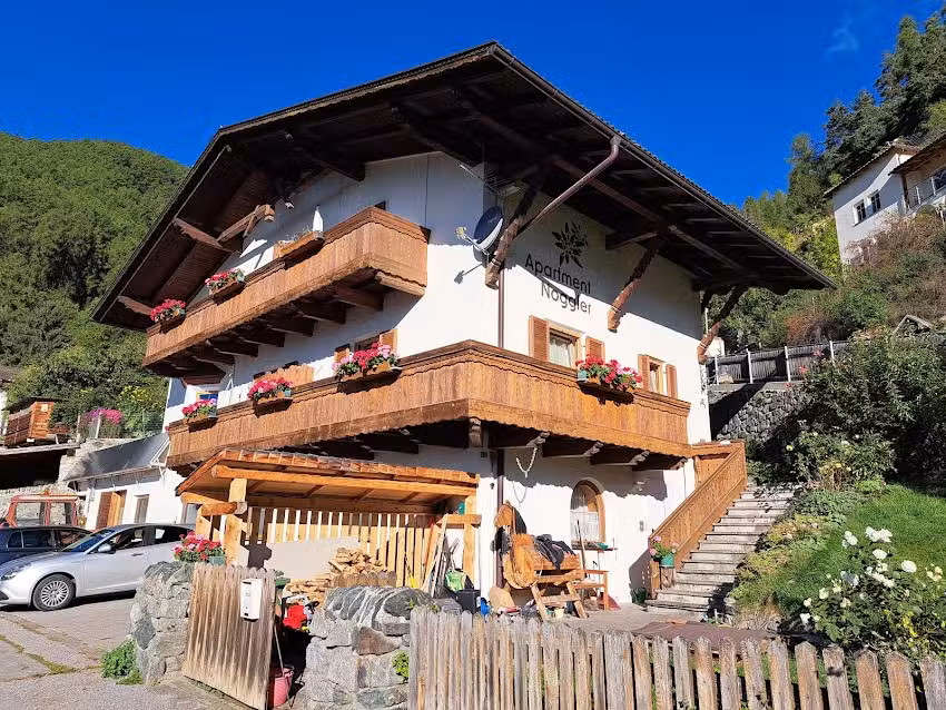 Apartment Noggler, Burgeis