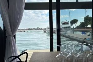 AQVA VENICE – The Exclusive Water Loft