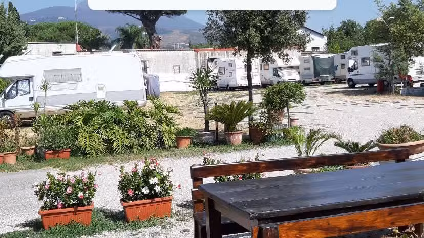 Area Sosta Camper e Caravan – “Estatico” – Portici