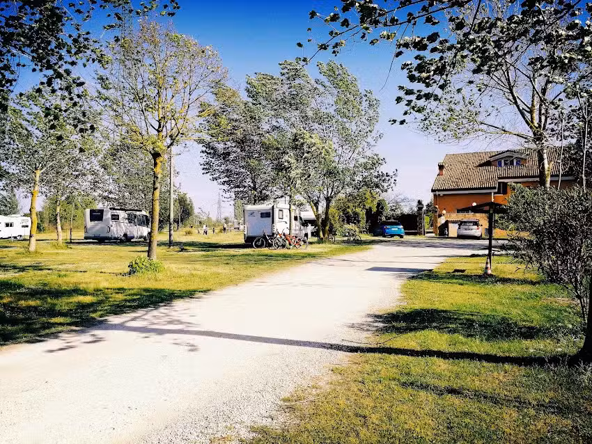 Area Sosta Camper – “Le Saline” – Comacchio