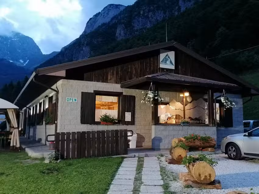 Area Sosta Camper / Wohnmobilstellplatz