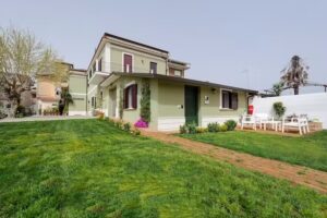 ARYA Bed & Breakfast