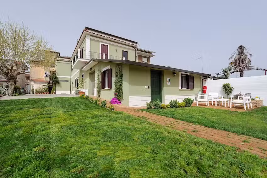 ARYA Bed & Breakfast