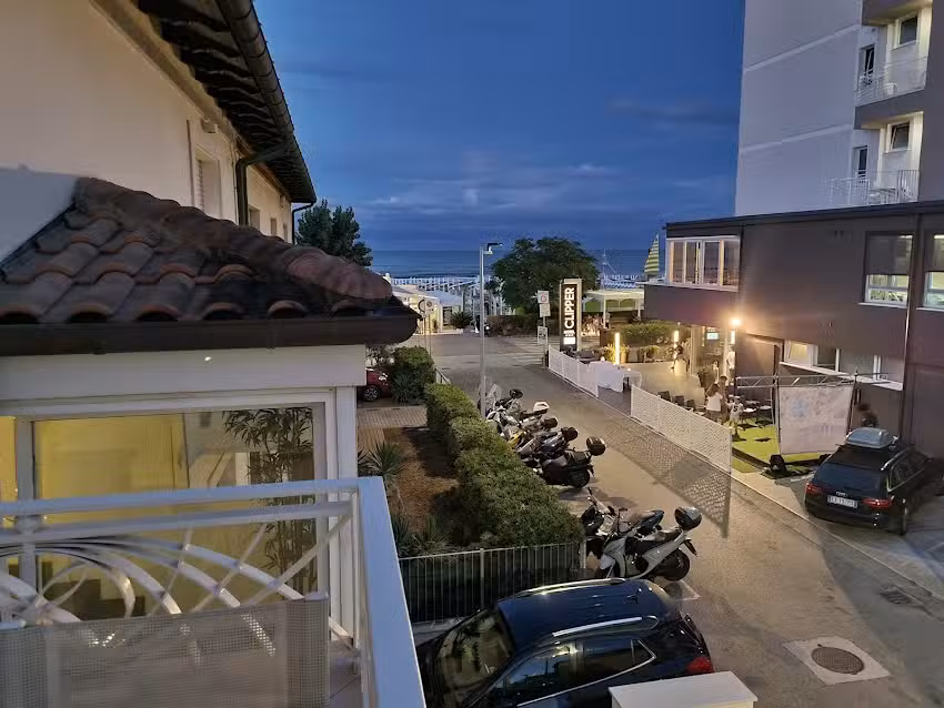 Astra Suite Apartments