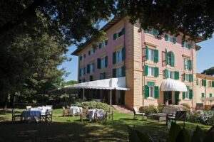 Augustus Hotel & Resort