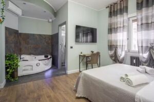 Aurelia Garden Suite
